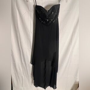 Black hi low strapless sequin top dress in Juniors size Small by Casting